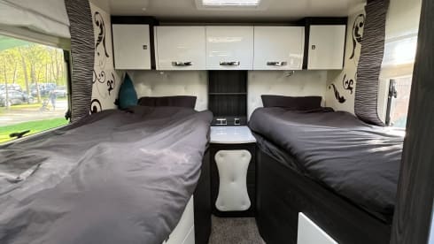 Gezinscamper – Family camper 5 people - luxurious & complete