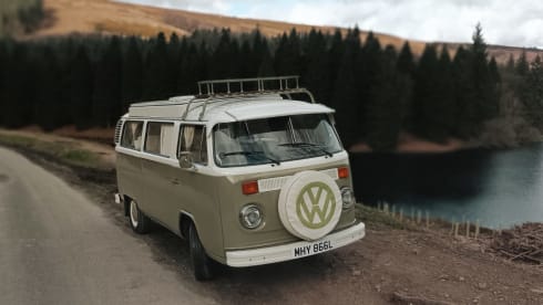 Natalie 1973 – 4 berth Volkswagen campervan from 1973