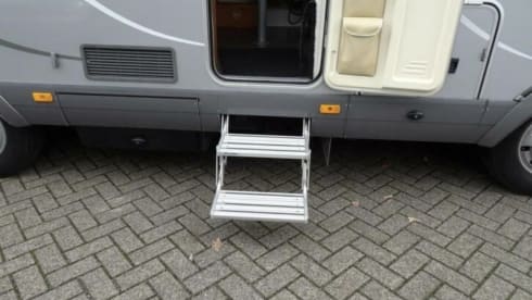 Hymmie – 4 person Hymer integrated from 2007 (air conditioning)