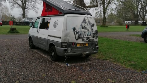 Link  – Head turning 4 berth Volkswagen T4