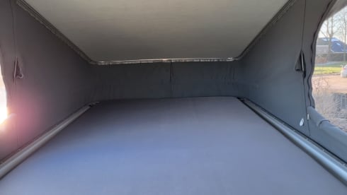 Ford-Campingbus für 4 Personen, Baujahr 2026