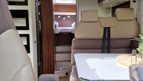 5p Adria Matrix 670SL semi-integrated from 2017