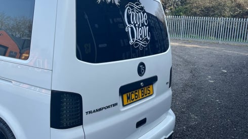 The Poacher – VOLKSWAGON T5 LWB