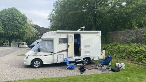Pod  – 2 berth under 7m - end washroom - lots of storage 
