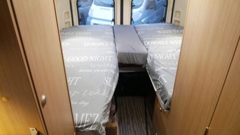 Sun Living Flexo 6.40, 2 sleeping 4 seats, length beds, Airco!!