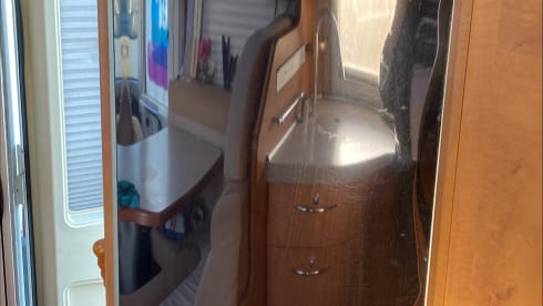 Ons Huisje op Wielen  – Very comfortable 3-person Carthago integrated motorhome from 2011
