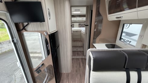 Oscar – Camping-Car Intégral 5 Places Boîte Auto Airco Bruxelles