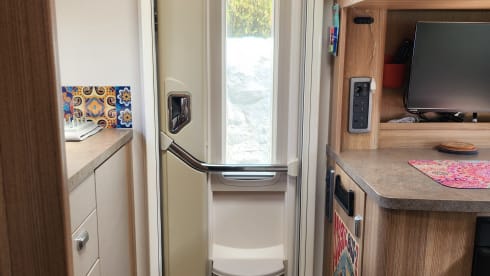 Flossieflo – 2 berth 2014 fully equipped Fiat Bessacarr 