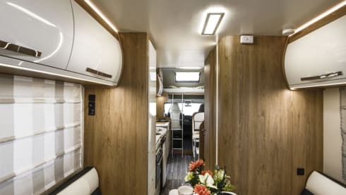 Best Social Space Motorhome, Auto Roller 746 2025