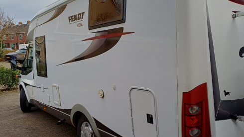 Sjorsie – Fendt camper with 2 single beds