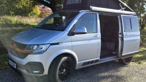 Wanderlust Wagon – *New* Ultimate Comfort 2021 Auto 4 Berth VW T6 Campervan with Heating