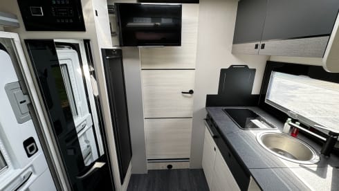 Beautiful Challenger Graphite Ultimate 380
