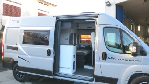 Menfys (1)  – Menfys VAN 3 MAXI S-Line (1) with optional bike rack
