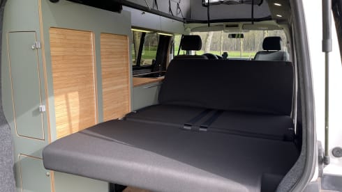 4-Sitzer Volkswagen Wohnmobil aus dem Jahr 2017