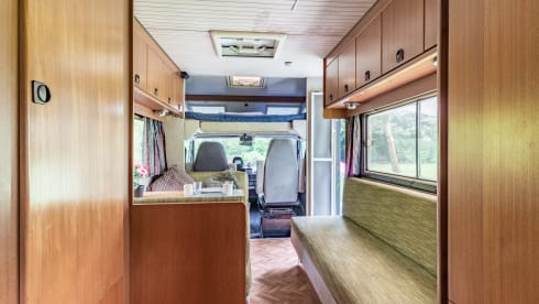 The Dude – Awesome retro camper from 1990