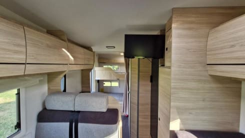 Gem – 6 berth Chausson alcove from 2024