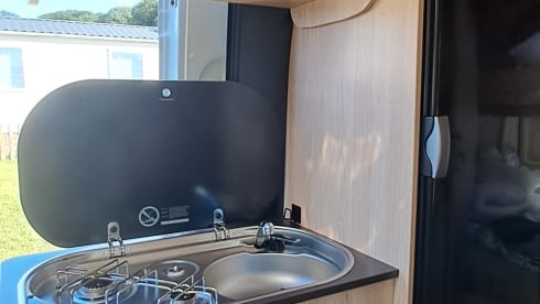 Mobi – 4p Citroën bus uit 2023