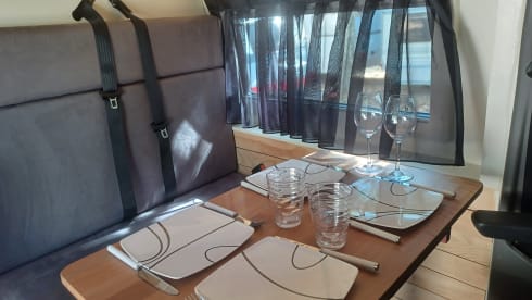Buscamper – 2 person Renault bus from 2019