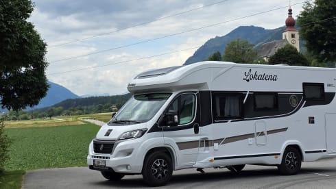 Lokatena – New Benimar Bel Air, semi-integrated with 5 seats and 5 beds