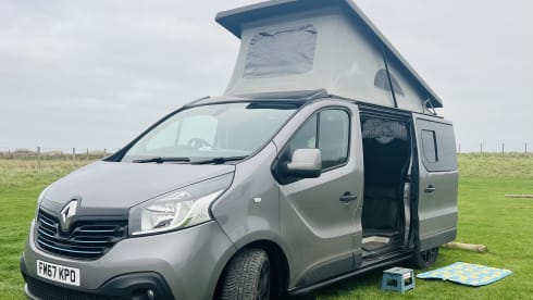 Arnie – 4 berth Renault campervan from 2018