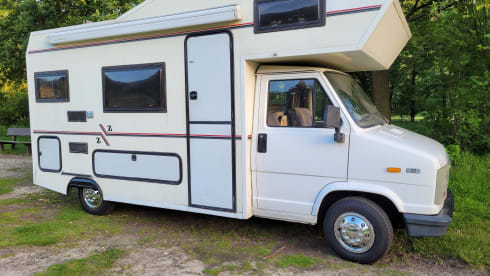 Nice 5p camper on petrol