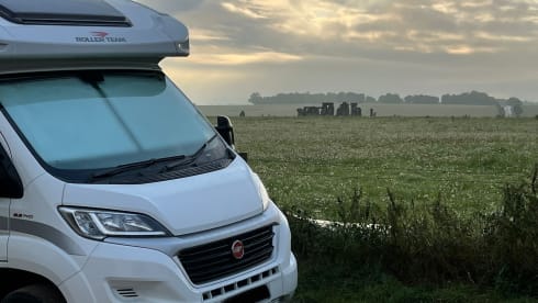 Minnie – 6 berth Roller Team semi-integrated from 2021