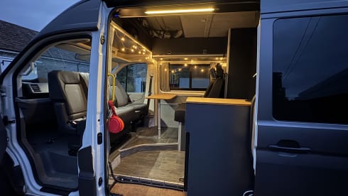 Vandalf the Grey – 4 berth VW crafter/camper, 2020 auto 