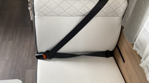 . – Luxury complete Adria semi-integrated camper