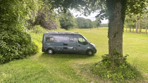 BettyAnn – Wildax Europa Off-Grid 2 berth van 