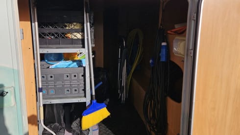 6p Chausson alcove