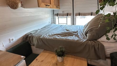 Ford transit camperbus  – 2p Ford bus uit 2007