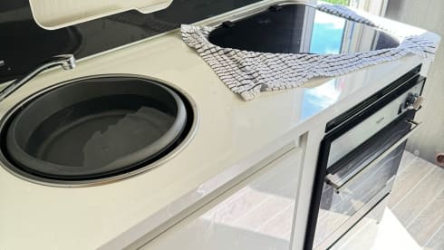 Vera – 6 berth 2021 Roller Team automatic, modern and comfortable!)