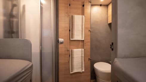 Jura – Elddis Whirlwind GT 74DI (modello 2027), 4 posti letto