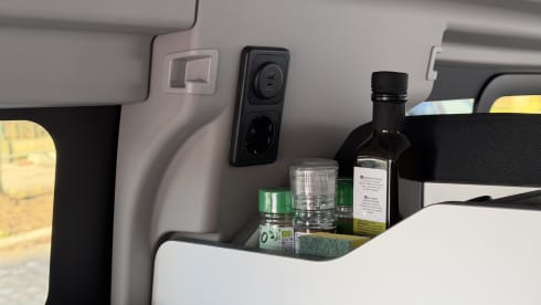 Abby – 4p Ford campervan uit 2024