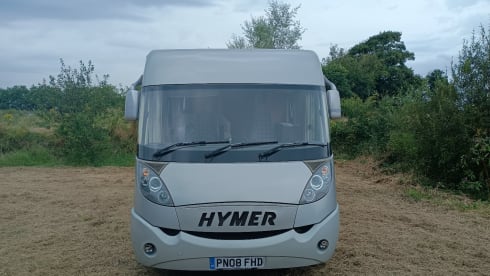 Dormouse – Hymer B508 CL Fully Integrated Motorhome