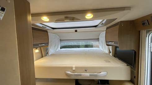 Hymer – Recent well equipped integral mobile home