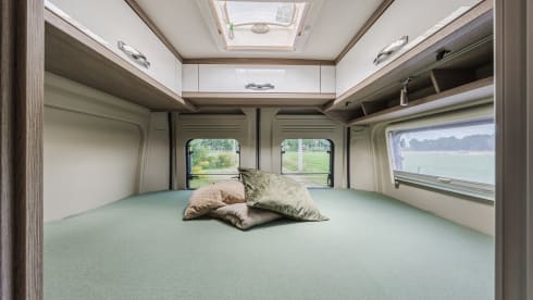 Joy – Beautiful 3p Pössl bus camper from 2020