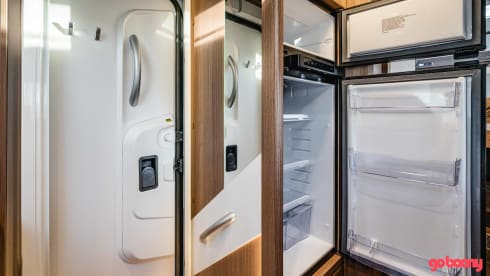 Luxury semi-integrated mobile home from 2020