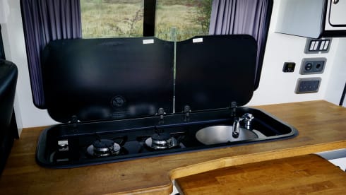 Gary – 4 berth Volkswagen Transporter Campervan