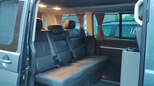Happy Camper – Luxury 4/5p bus camper Volkswagen Multivan from 2008