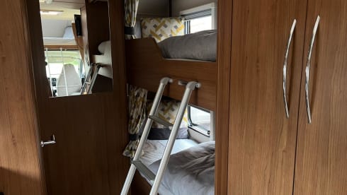 Posh Motorhomes – 4 berth Fiat semi-integrated from 2019