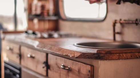 Germaine – Unique Mercedes classic car and off-grid camper