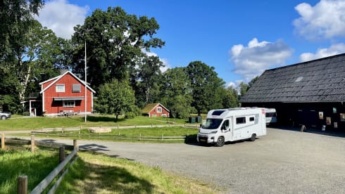 Superdelux campertje – 2p Pilote P690D EXPRESSION semi-integrated from 2025