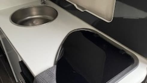 Zefiro Lux – Roller Team 6 berth family motorhome