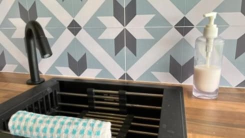 Maui  – Volkswagen Crafter Campervan 