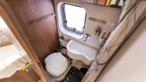 luxury bus camper automatic with French bed