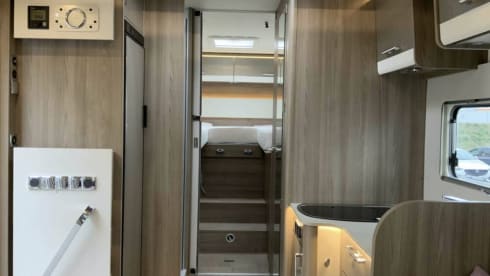 LMC Element T 758 G - Teilintegriertes Wohnmobil