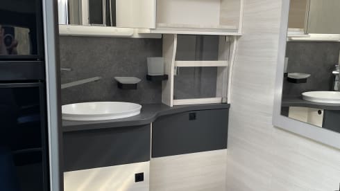 HYMER Free 600S pop-up AUTOMATIC 