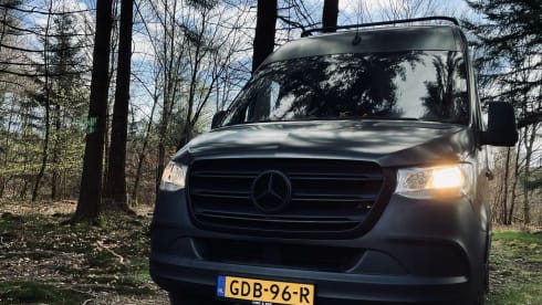 Chris & Ride – 2p MB sprinter OFF-GRID from 2019