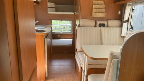 6-8 p Fiat alcove spacious family camper